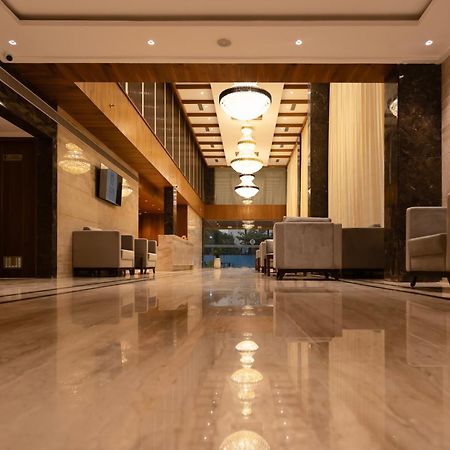 Icon Grand Hotel By Bhagini Bangalore Buitenkant foto