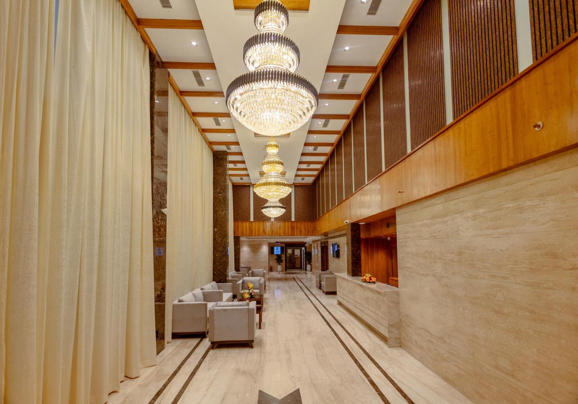 Icon Grand Hotel By Bhagini Bangalore Buitenkant foto