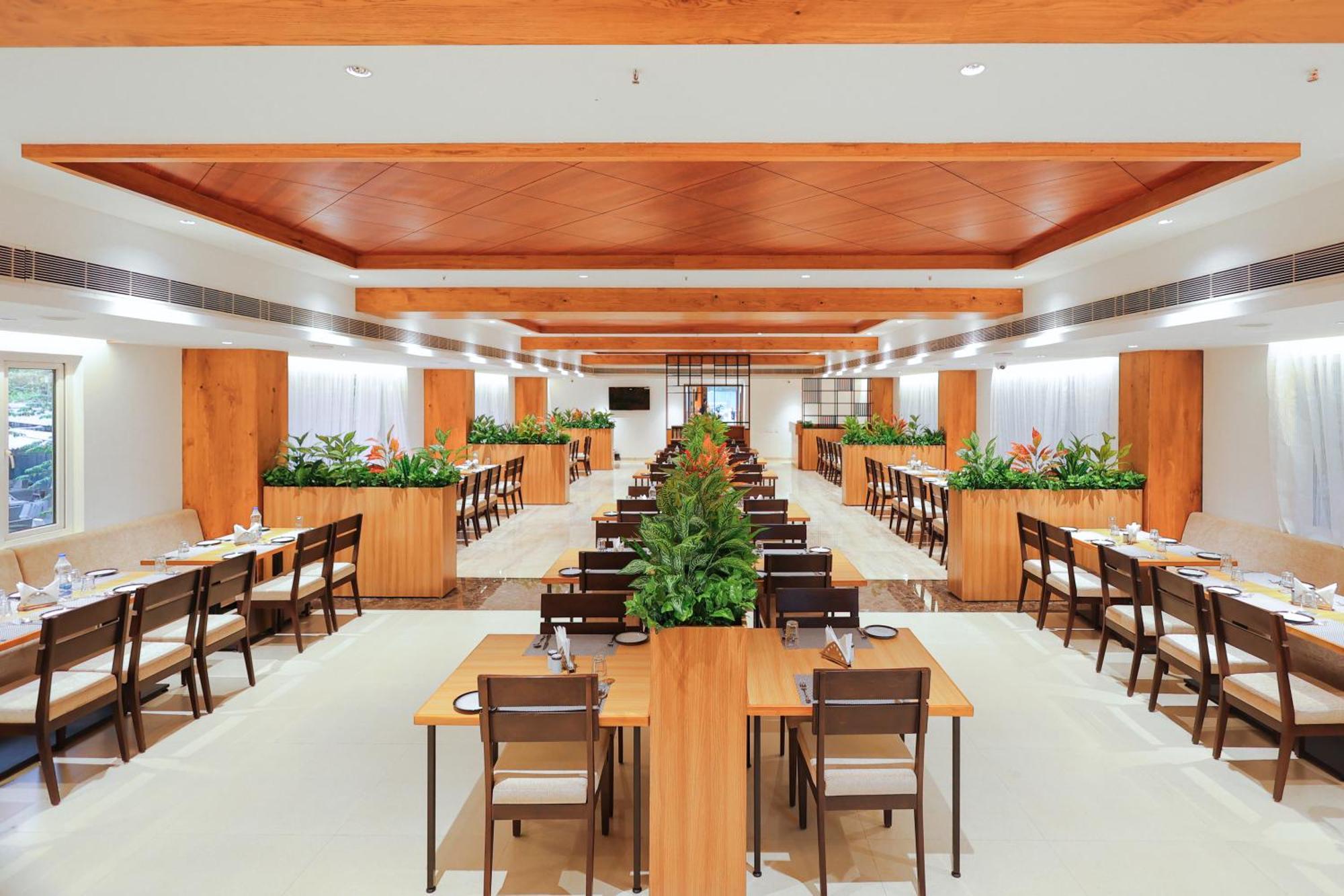 Icon Grand Hotel By Bhagini Bangalore Buitenkant foto