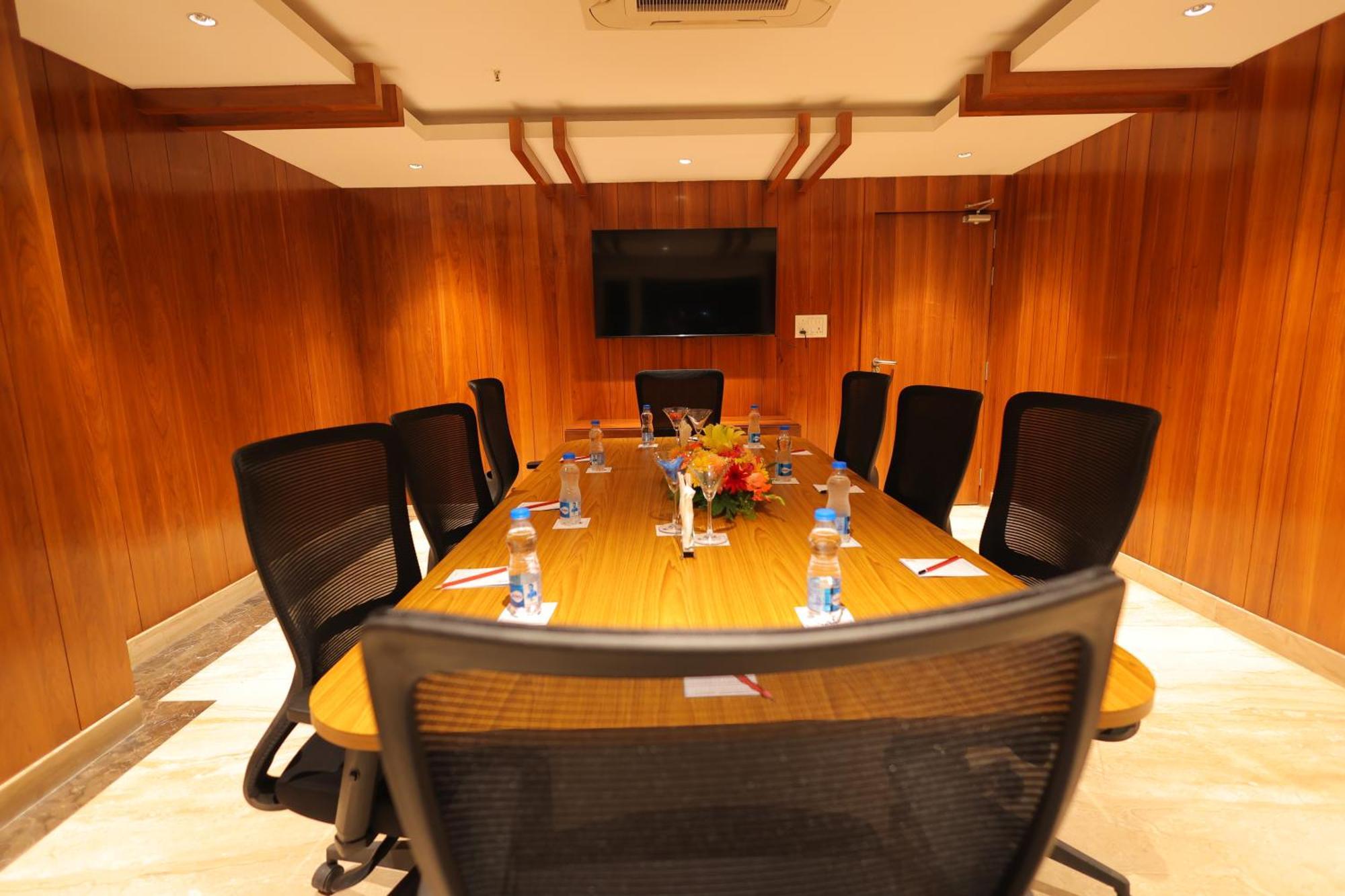 Icon Grand Hotel By Bhagini Bangalore Buitenkant foto
