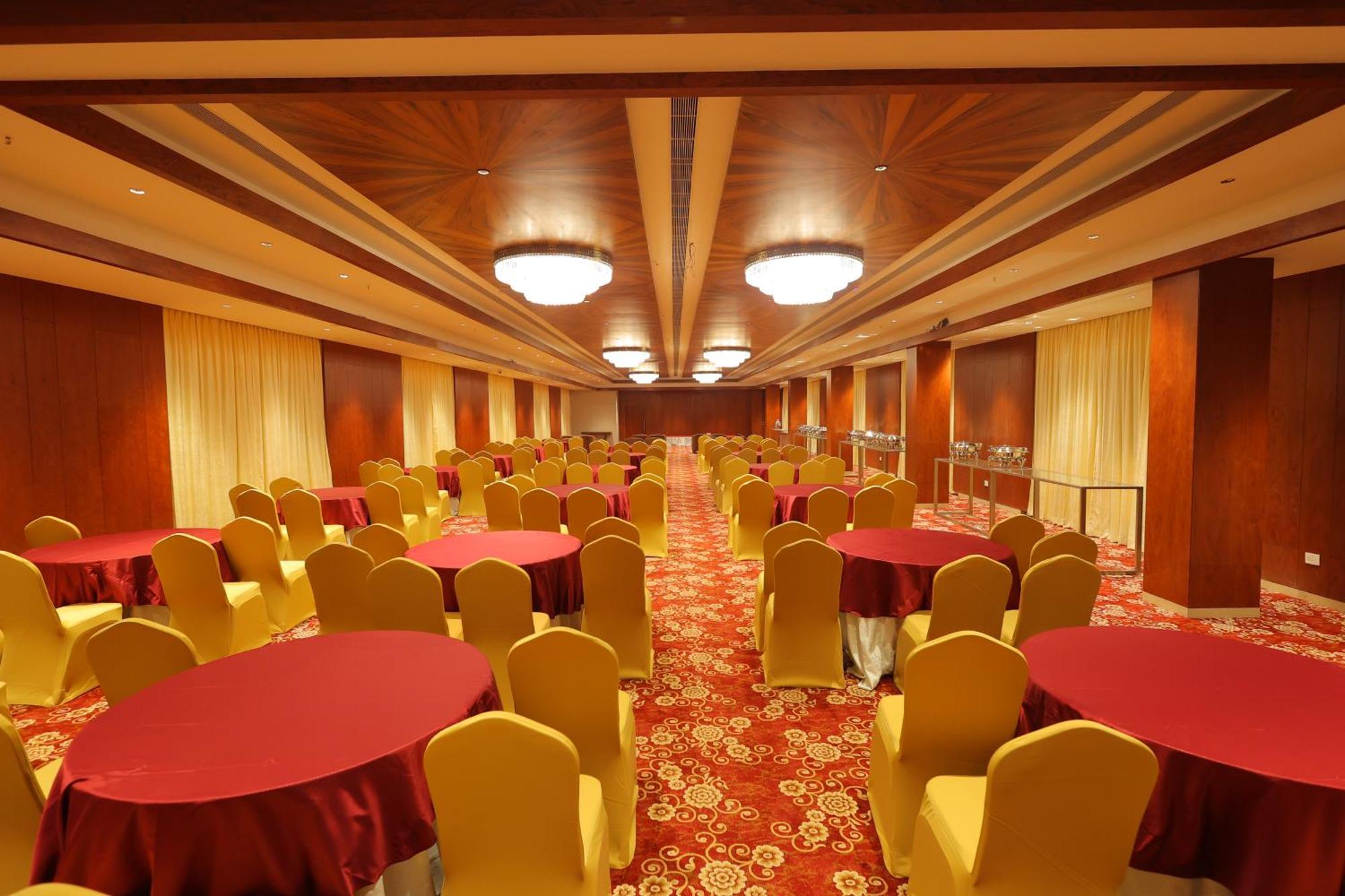 Icon Grand Hotel By Bhagini Bangalore Buitenkant foto