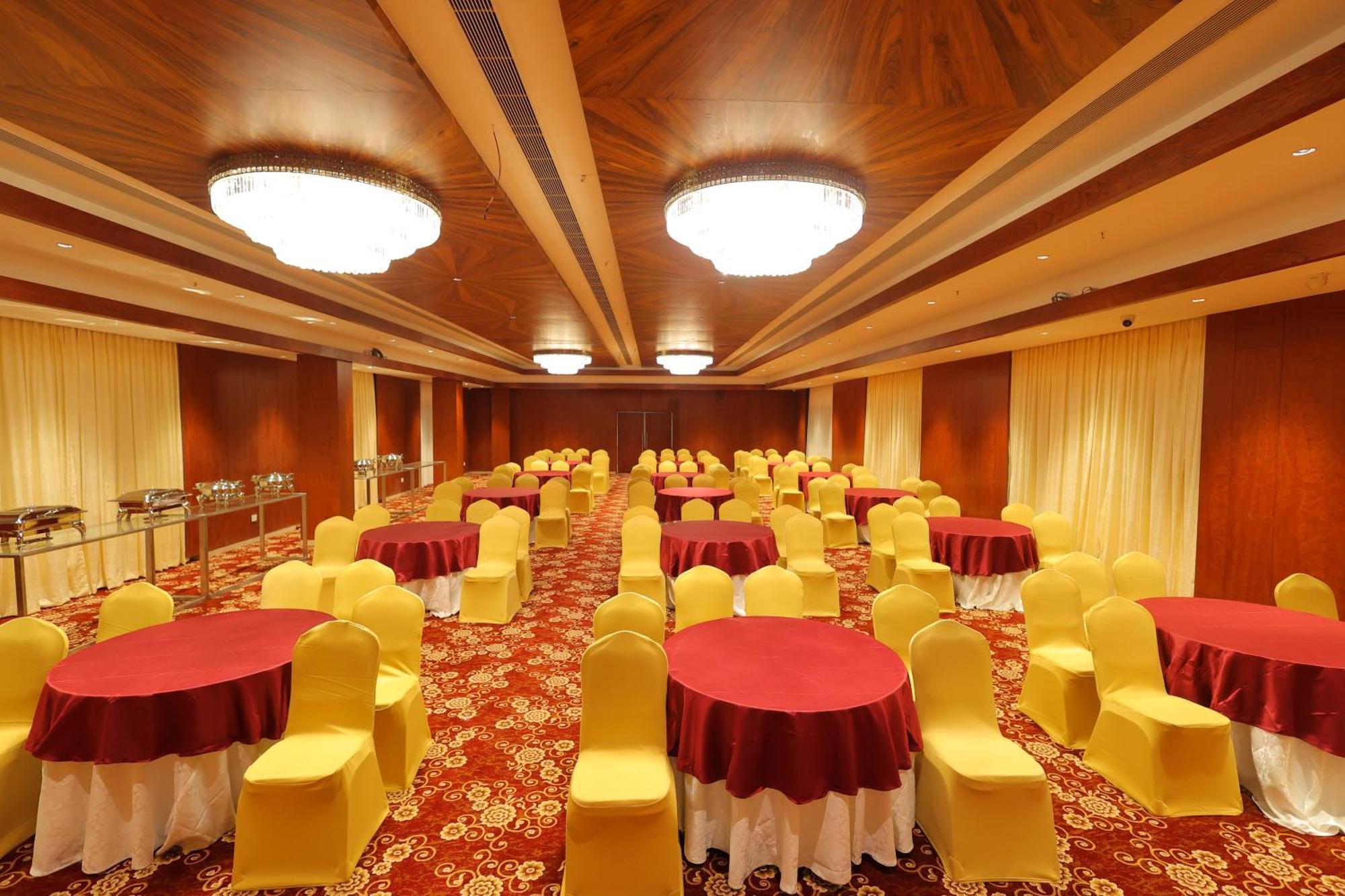 Icon Grand Hotel By Bhagini Bangalore Buitenkant foto