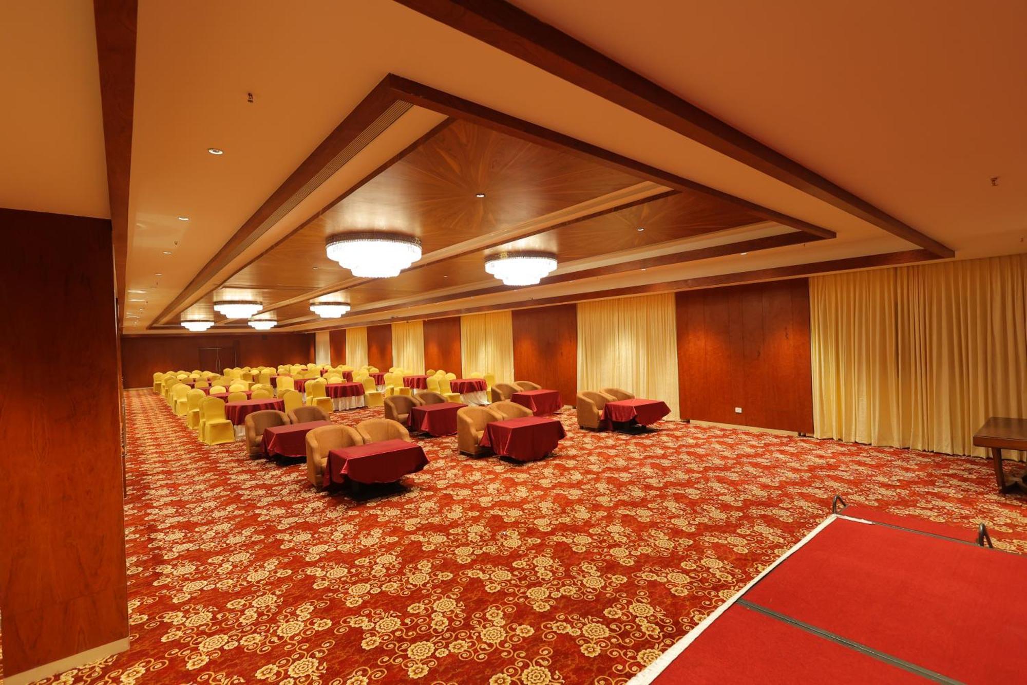 Icon Grand Hotel By Bhagini Bangalore Buitenkant foto
