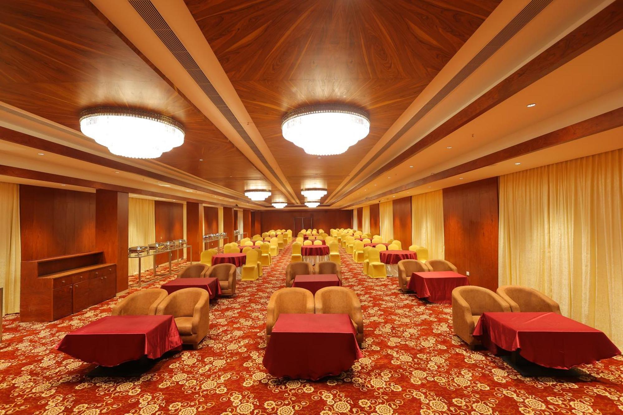 Icon Grand Hotel By Bhagini Bangalore Buitenkant foto