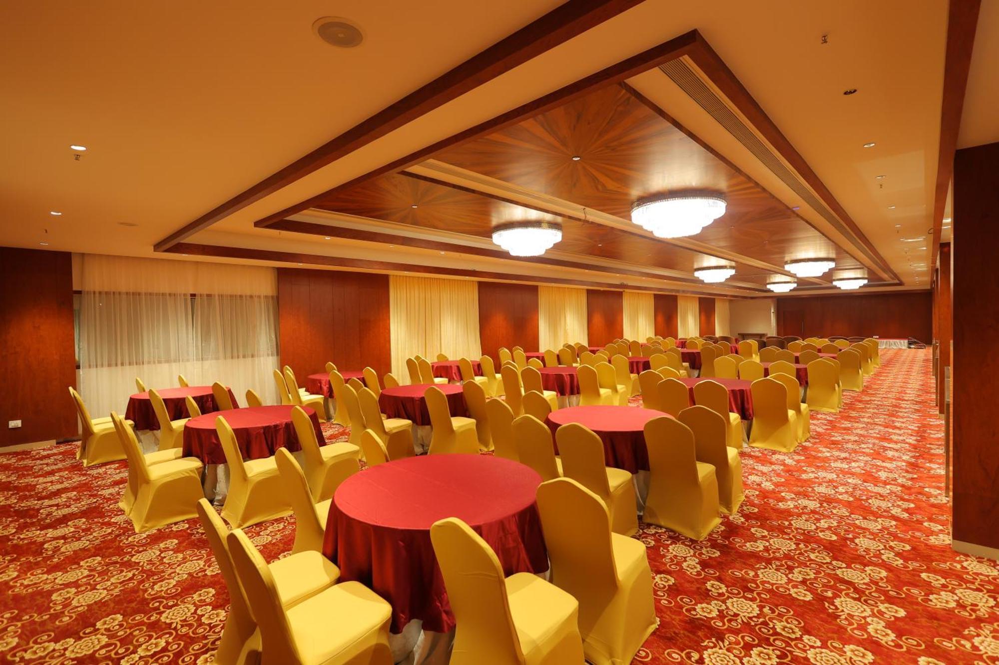 Icon Grand Hotel By Bhagini Bangalore Buitenkant foto