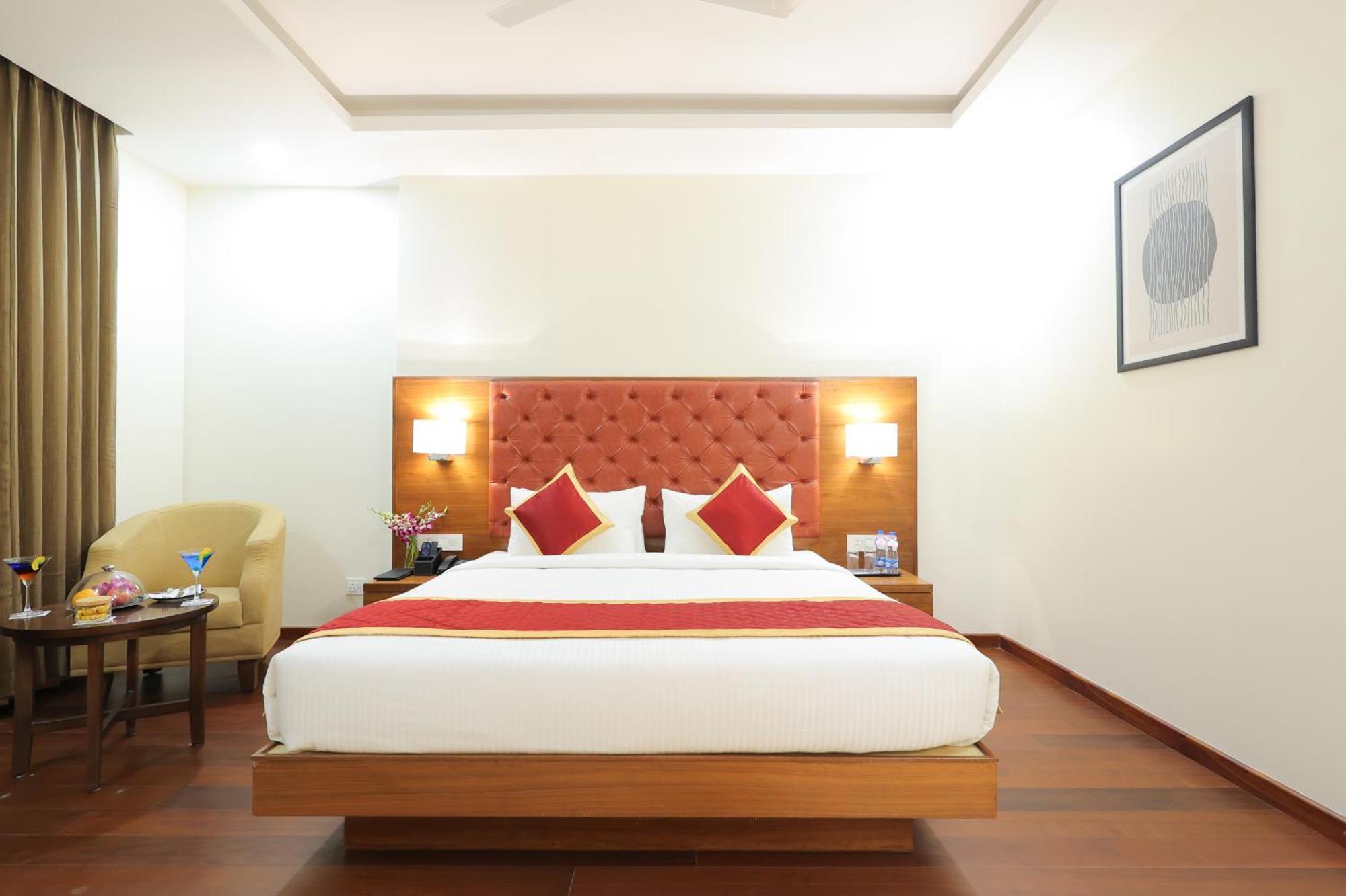 Icon Grand Hotel By Bhagini Bangalore Buitenkant foto