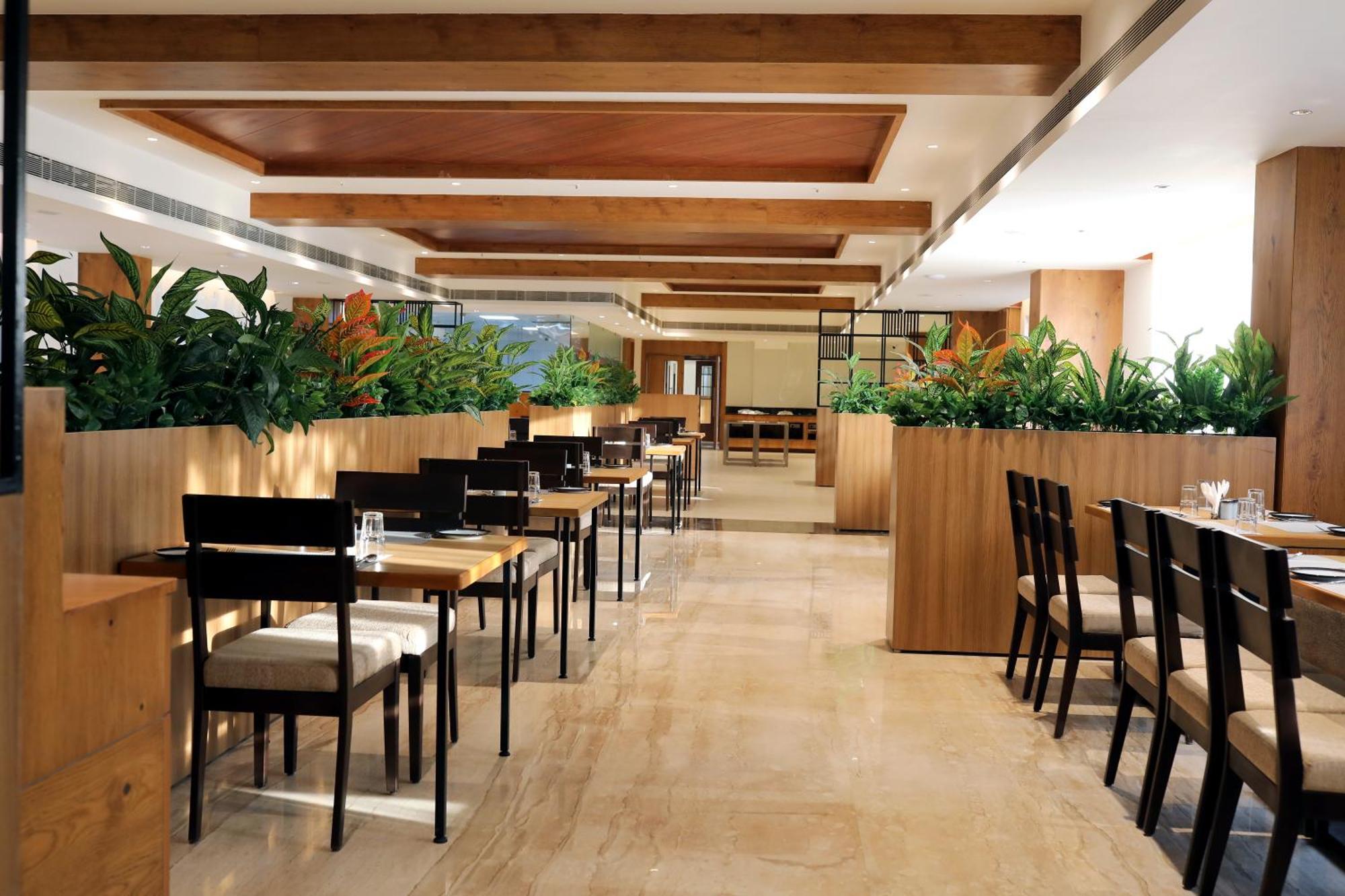Icon Grand Hotel By Bhagini Bangalore Buitenkant foto