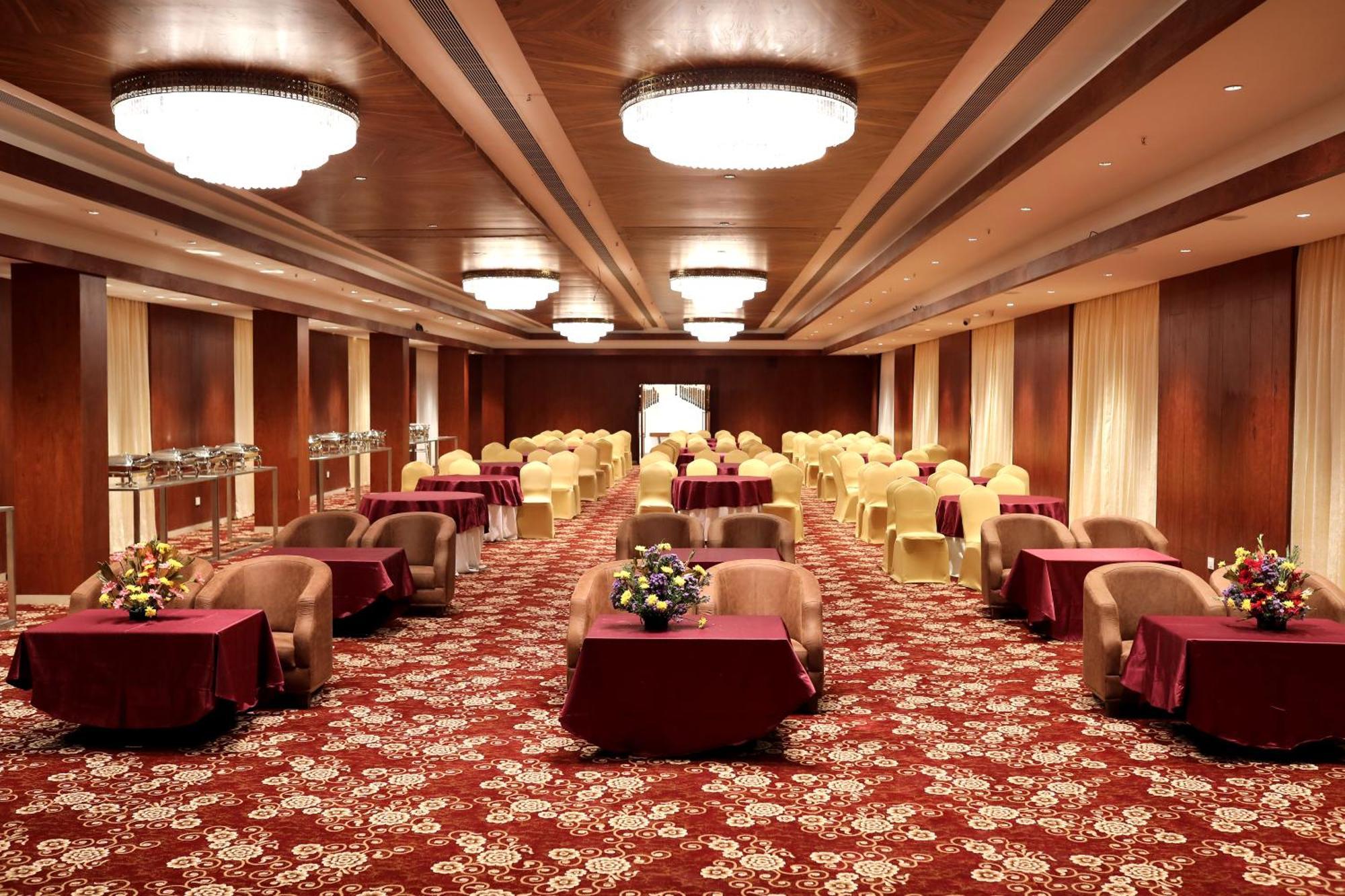Icon Grand Hotel By Bhagini Bangalore Buitenkant foto
