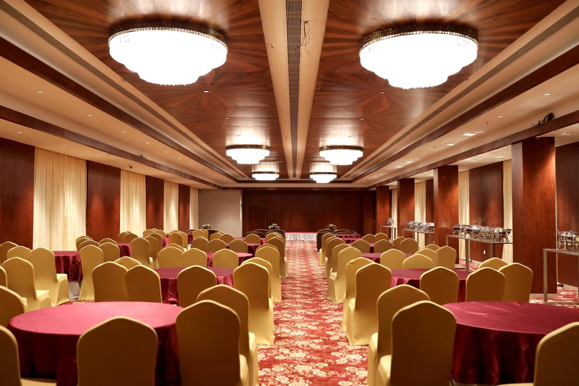 Icon Grand Hotel By Bhagini Bangalore Buitenkant foto