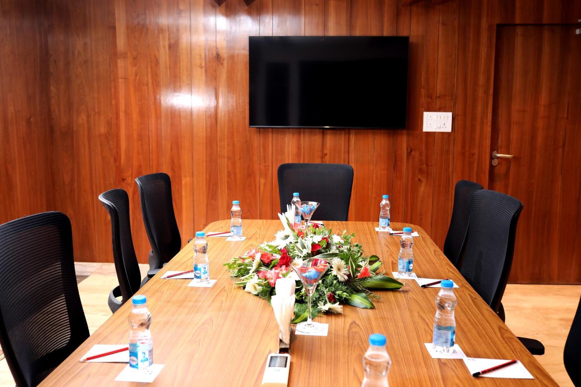 Icon Grand Hotel By Bhagini Bangalore Buitenkant foto