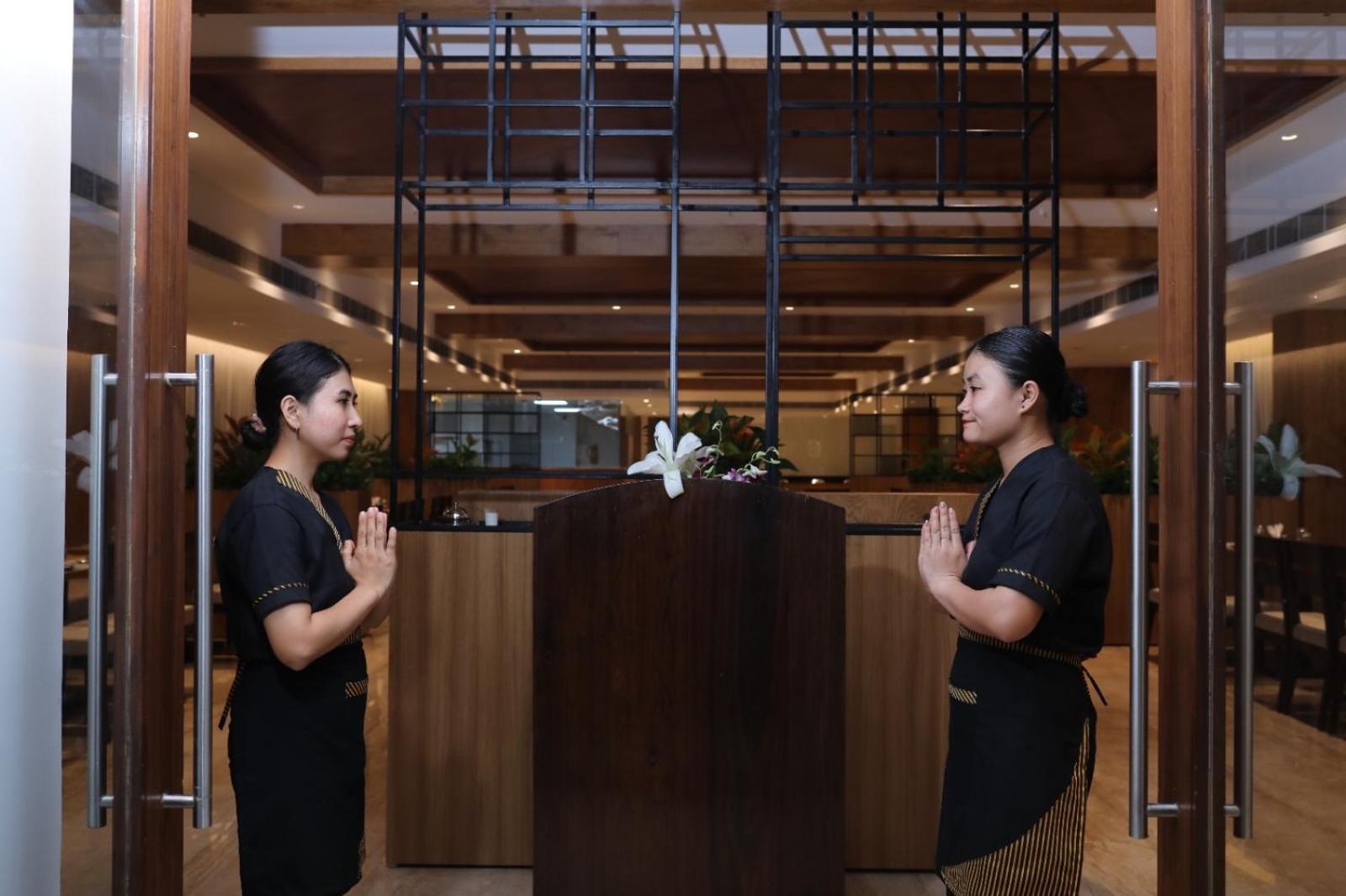 Icon Grand Hotel By Bhagini Bangalore Buitenkant foto